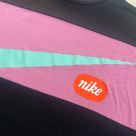 Girl- Nike Black Knit Fabric with White Logo - Picture 2 of 4